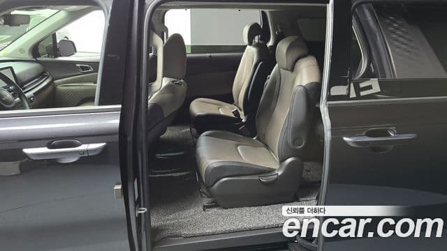 Kia Carnival 2024 — Şəkil 11/20