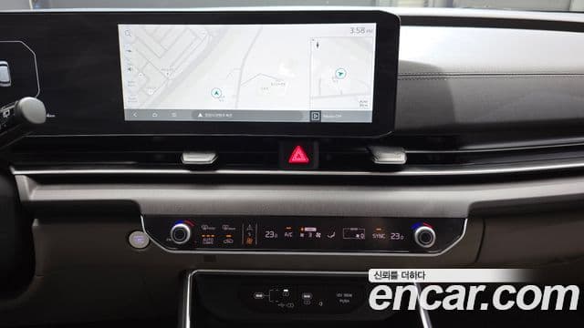 Kia Carnival 2024 — фото 16 из 20