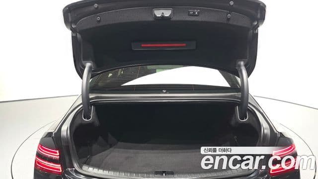 Genesis G80 2022 — Photo 20/20