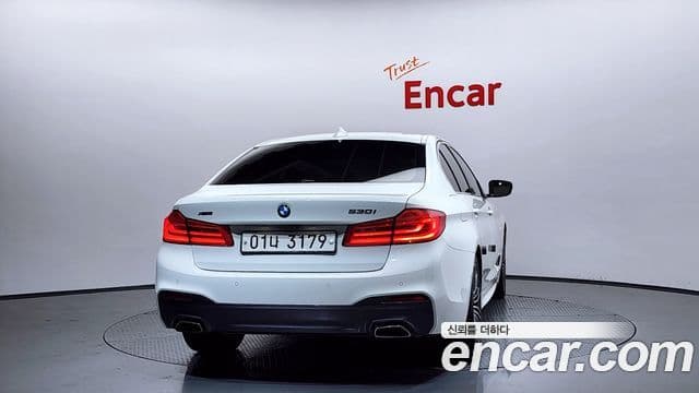 BMW 5 Series 2019 — фото 4 из 20