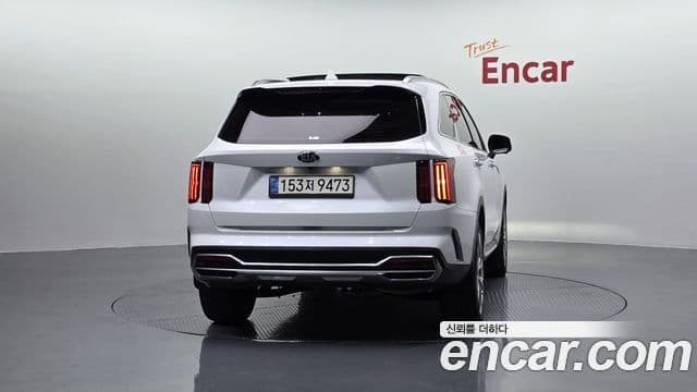 Kia Sorento 2021 — Фото 4/20