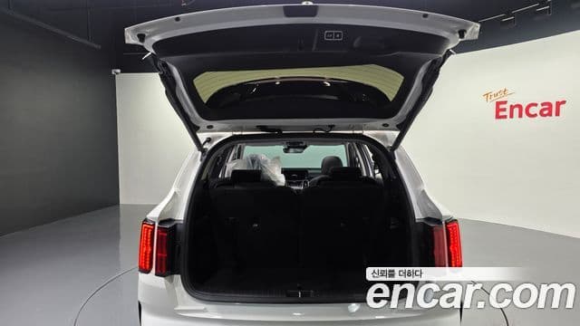 Kia Sorento 2021 — Фото 20/20