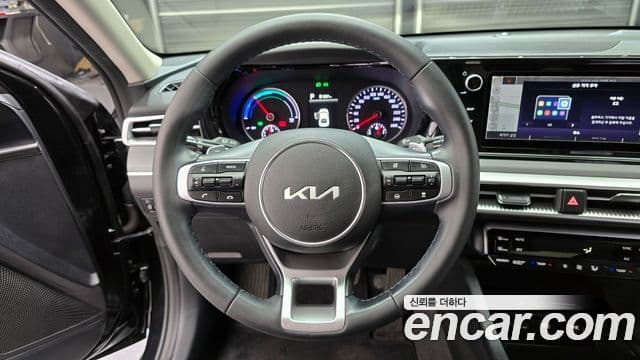 Kia K5 2022 — Şəkil 13/20