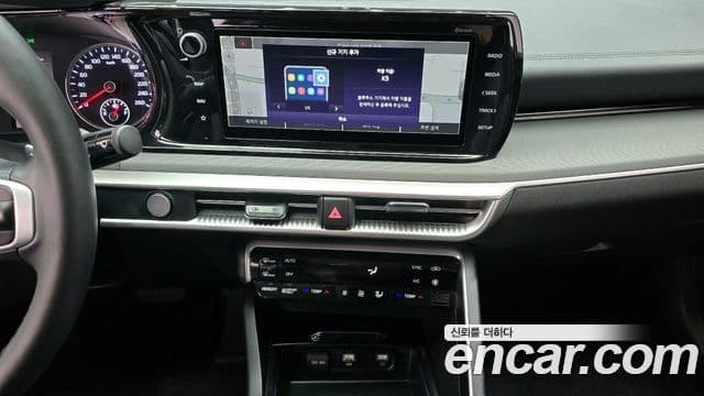 Kia K5 2022 — Şəkil 14/20