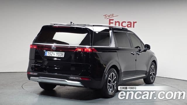 Kia Carnival 2021 — Фото 2/20