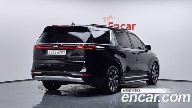 Kia Carnival 2021 — Фото 2/20