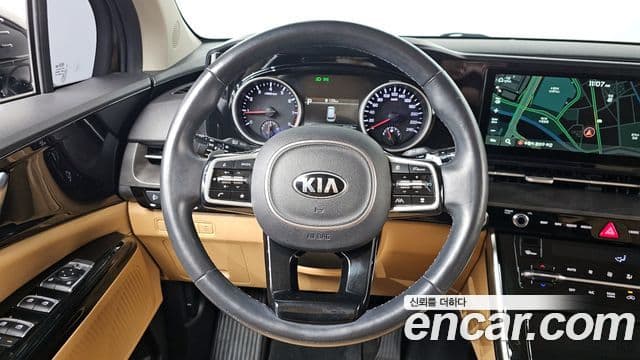 Kia Carnival 2021 — Фото 13/20