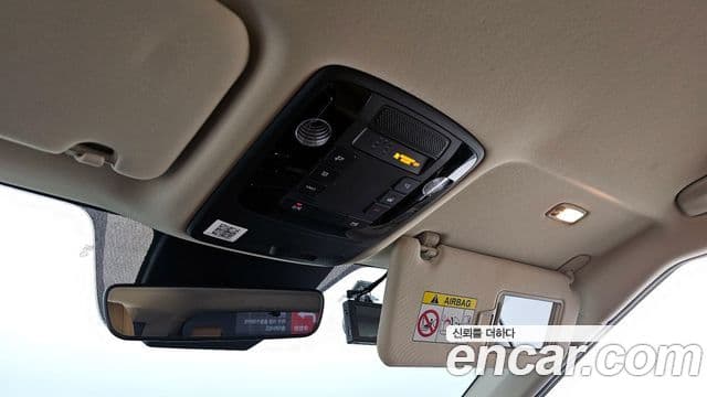 Kia Carnival 2021 — Фото 19/20