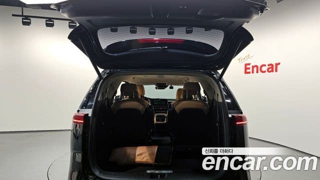 Kia Carnival 2021 — Фото 20/20