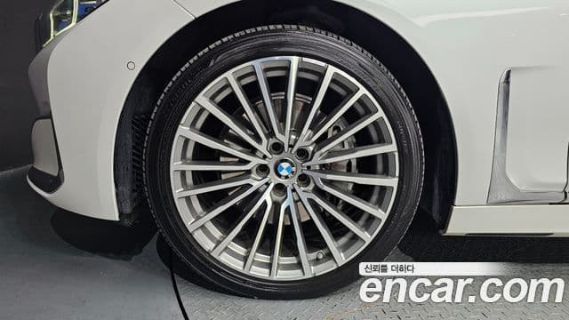 BMW 7 Series 2021 — фото 5 из 20