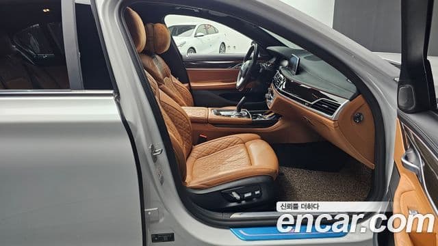 BMW 7 Series 2021 — ფოტო 12/20