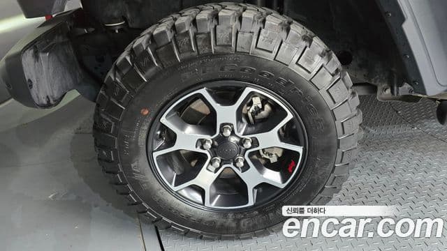Jeep Wrangler 2021 — Şəkil 5/20