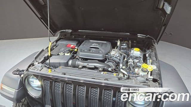 Jeep Wrangler 2021 — Şəkil 6/20