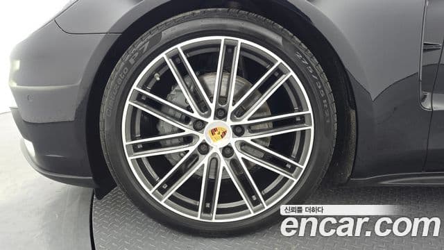 Porsche Panamera 2018 — Şəkil 5/20