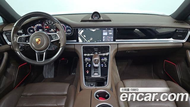 Porsche Panamera 2018 — Şəkil 7/20