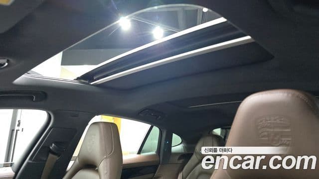 Porsche Panamera 2018 — Şəkil 18/20
