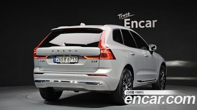 Volvo XC60 2022 — Şəkil 1/20
