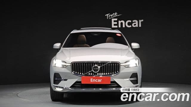 Volvo XC60 2022 — Şəkil 2/20