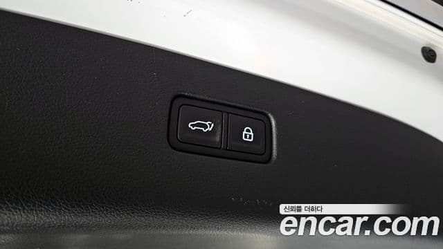 Genesis GV80 2020 — ფოტო 18/20