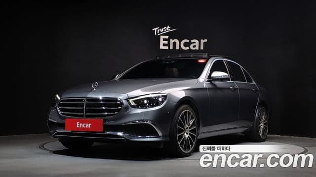 Mercedes-Benz E-Class 2021 — Фото 1/20