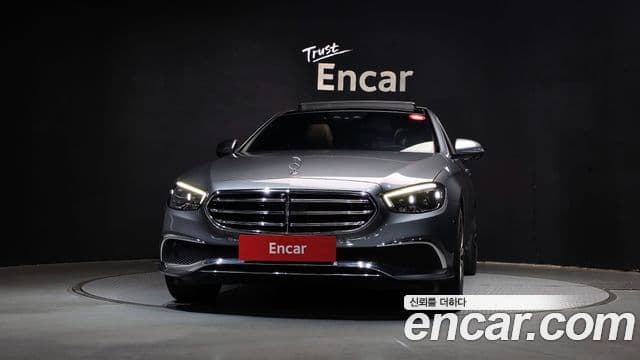 Mercedes-Benz E-Class 2021 — Фото 3/20
