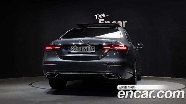 Mercedes-Benz E-Class 2021 — Фото 4/20