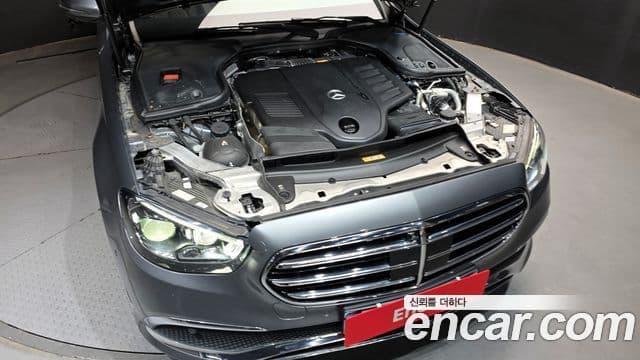 Mercedes-Benz E-Class 2021 — Фото 6/20