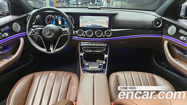 Mercedes-Benz E-Class 2021 — Фото 7/20