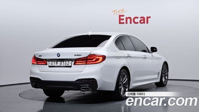 BMW 5 Series 2018 — Şəkil 2/20