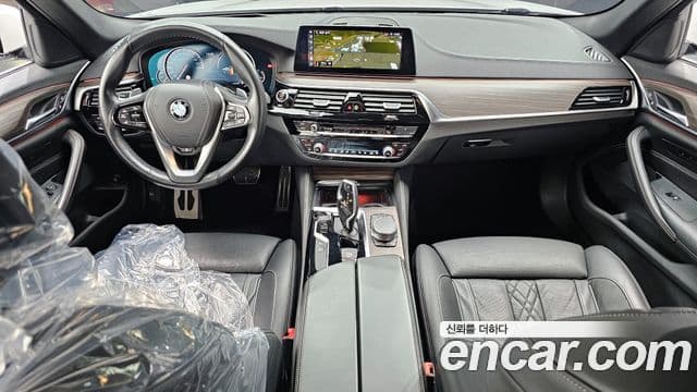 BMW 5 Series 2018 — Şəkil 7/20
