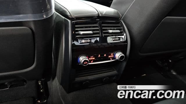 BMW 5 Series 2018 — Şəkil 19/20