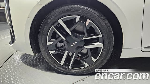 Kia K8 2025 — Photo 10/21