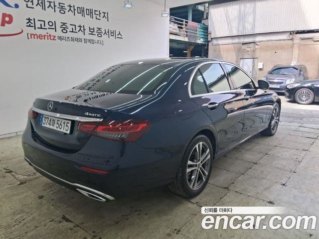 Mercedes-Benz E-Class 2022 — фото 4 из 20