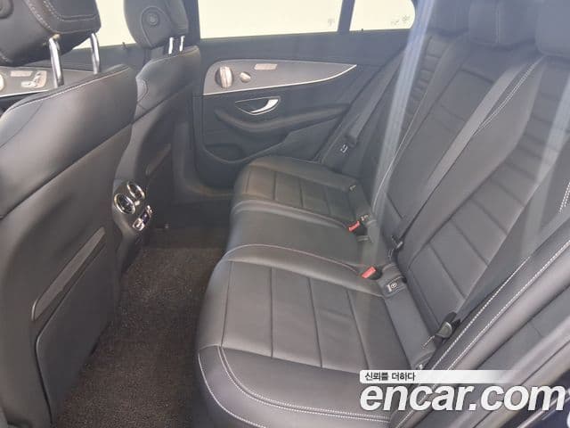 Mercedes-Benz E-Class 2022 — фото 15 из 20
