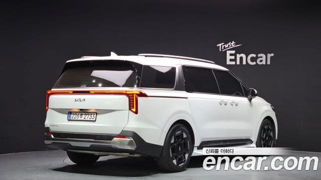 Kia Carnival 2025 — Şəkil 2/20