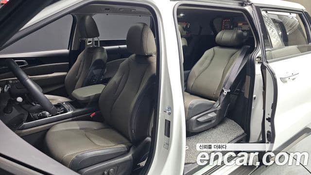 Kia Carnival 2025 — Şəkil 11/20
