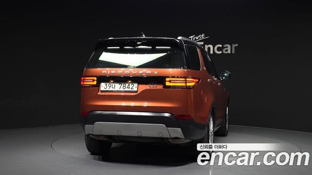 Land Rover Discovery 5 2018 — Şəkil 4/20