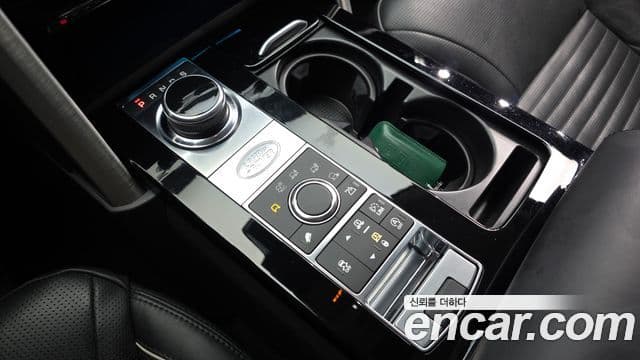Land Rover Discovery 5 2018 — Şəkil 9/20