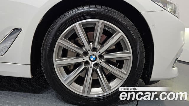 BMW 5 Series 2020 — Şəkil 5/20