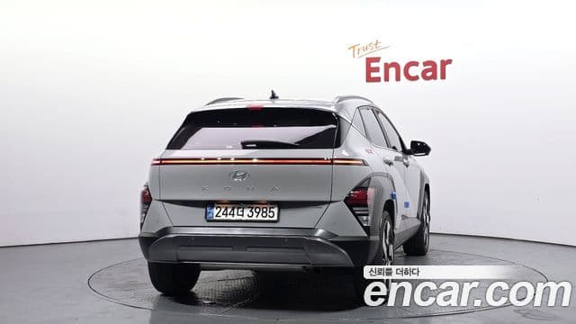 Hyundai Kona Hybrid 2023 — Photo 14/20