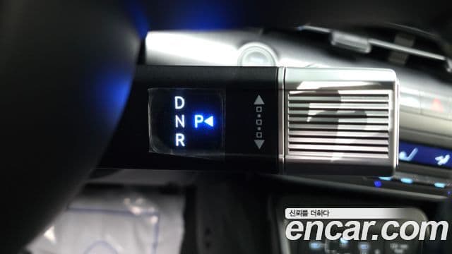 Hyundai Kona Hybrid 2023 — Photo 19/20