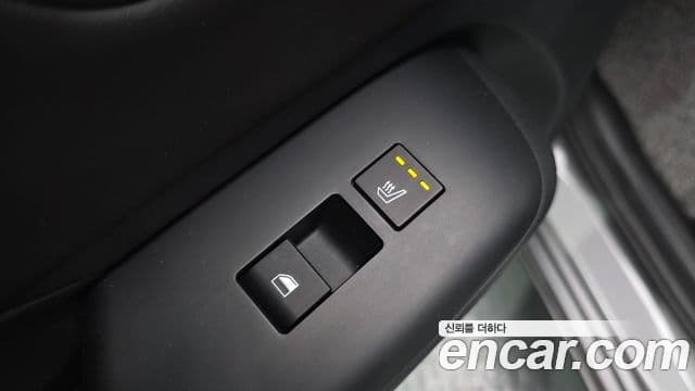 Hyundai Kona Hybrid 2023 — Photo 15/20