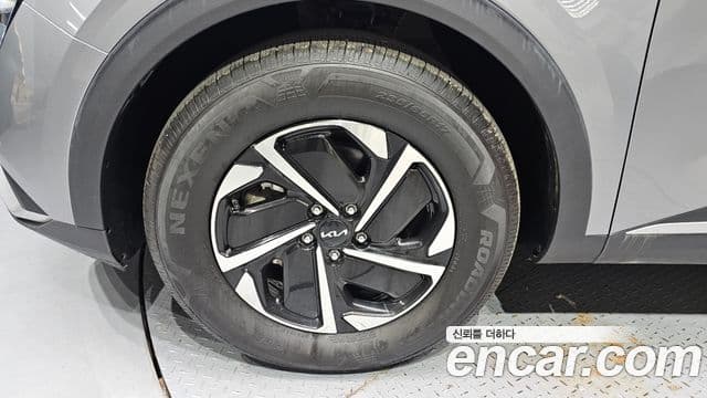 Kia Sportage 2022 — ფოტო 5/20