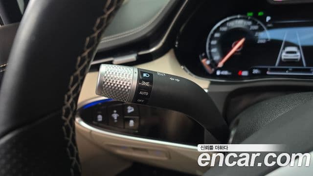 Genesis GV70 2024 — фото 9 из 20