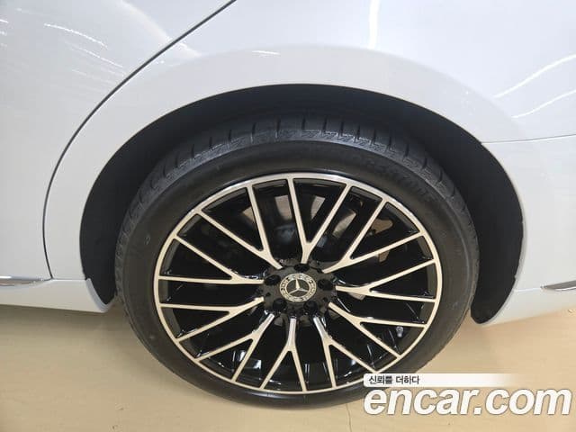 Mercedes-Benz S-Class 2024 — фото 10 из 20