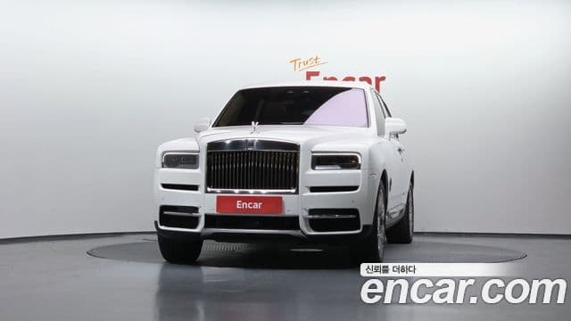 Rolls-Royce Cullinan 2023 — ფოტო 3/20