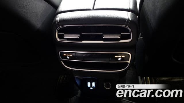 Genesis GV80 2022 — ფოტო 17/20