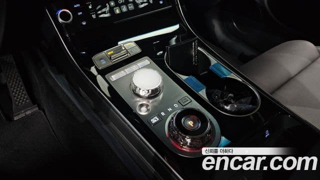 Genesis GV70 2025 — Şəkil 9/20