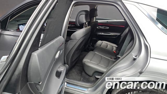 Genesis GV70 2025 — Şəkil 13/20