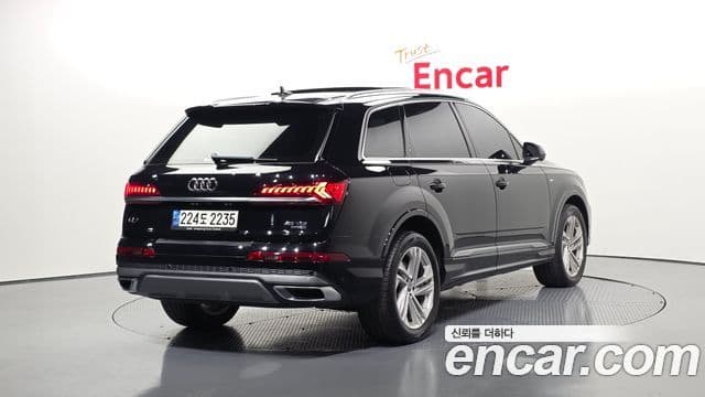 Audi Q7 2021 — Şəkil 2/20
